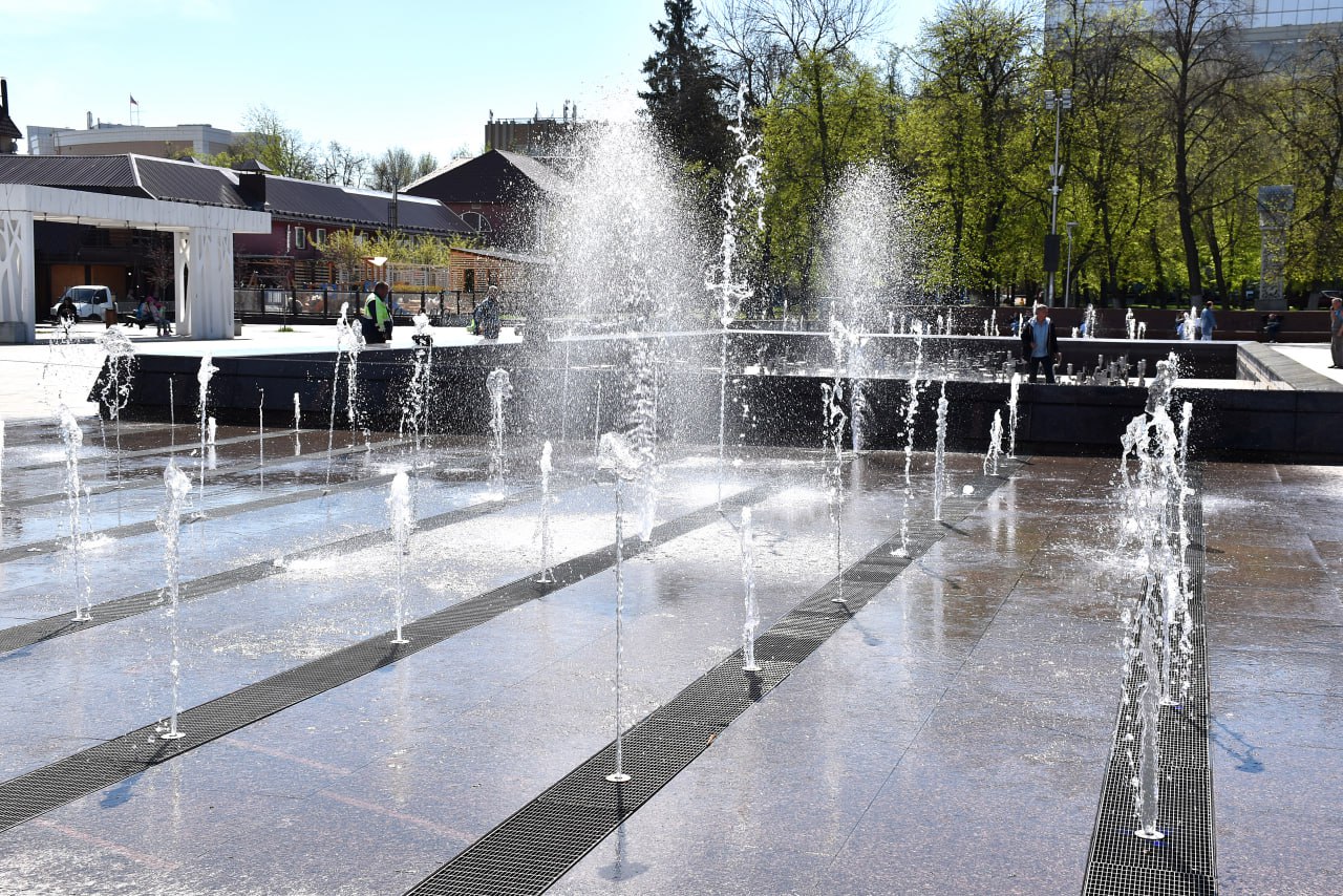 В Пензе начались пробные запуски светомузыкального фонтана на Московской